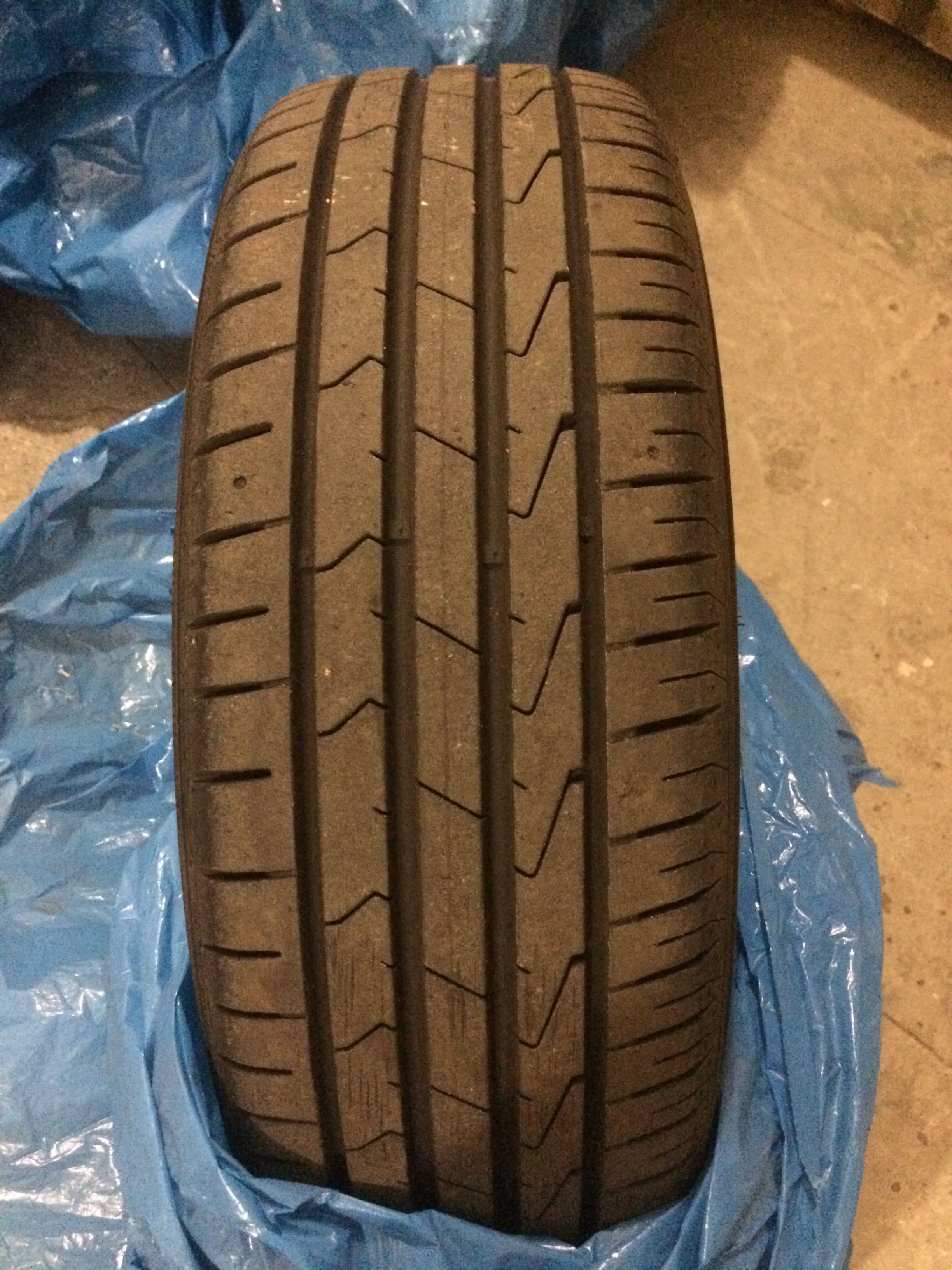 Opony HANKOOK 4x 185/60R15 VENTUS PRIME 3 K125 84H