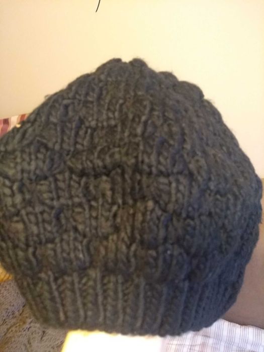 Czapka damska - czarna