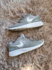 Szare buty nike kaishi