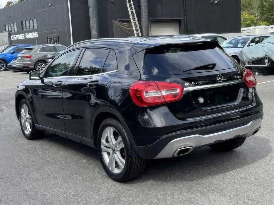 Mercedes-Benz GLA 250 4MATIC      2018