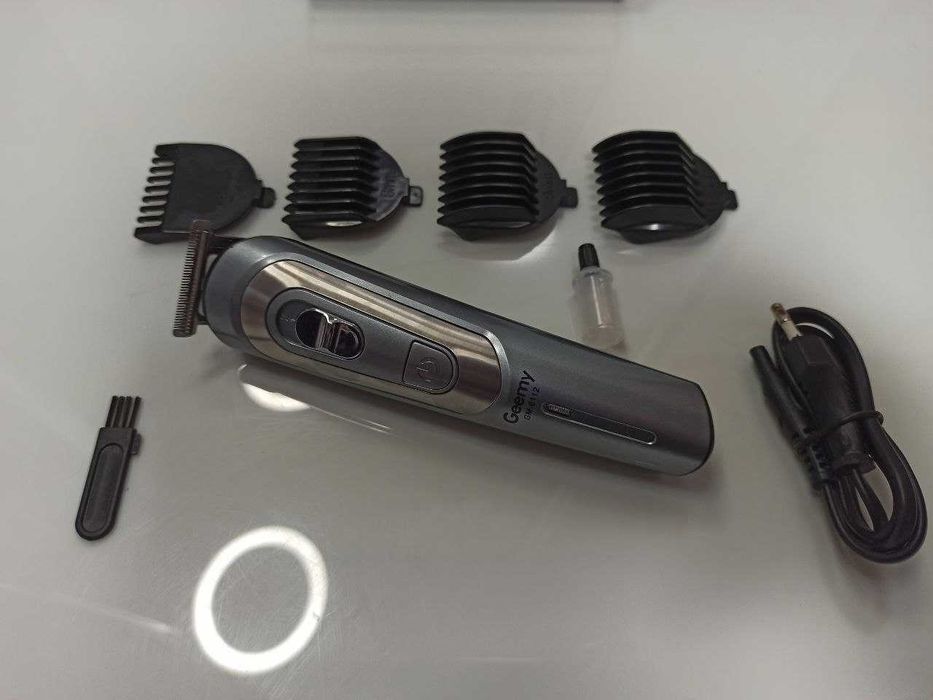 Триммер машинка для стрижки волос сьёмный аккумулятор есть САМОВЫВОЗ