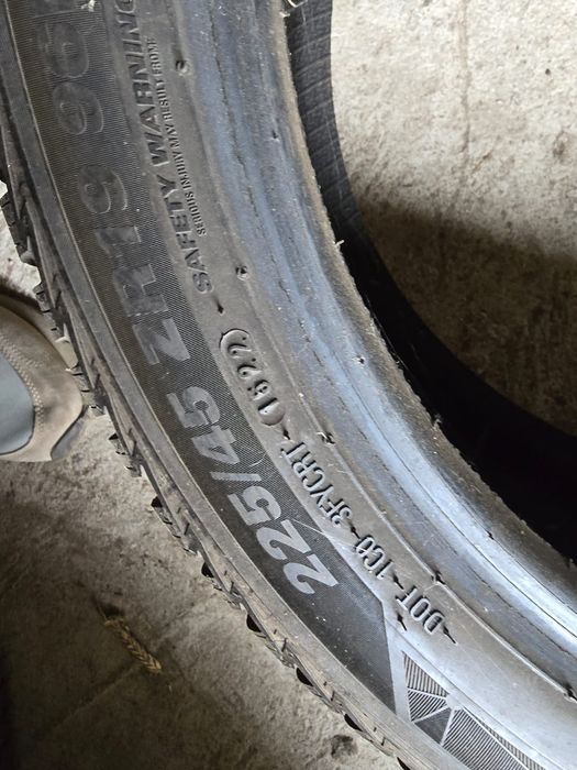 Sprzedam Opony Całoroczne Kumho Solus 4S 225/45ZR19 4sztuki