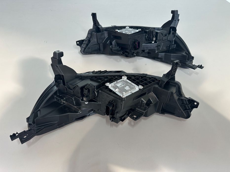 Renault Captur II lift Lampa Prawa Lewa wersja UK