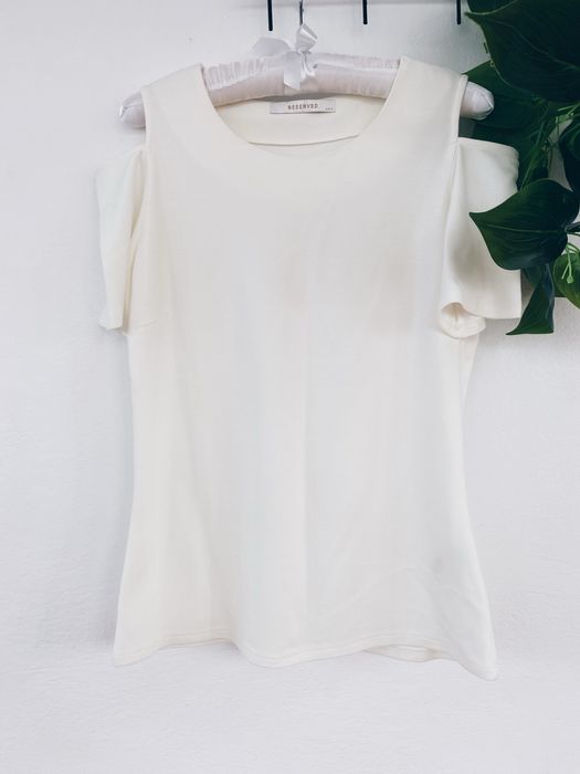 Biala bluzka krotki rekaw odkryte ramiona Reserved