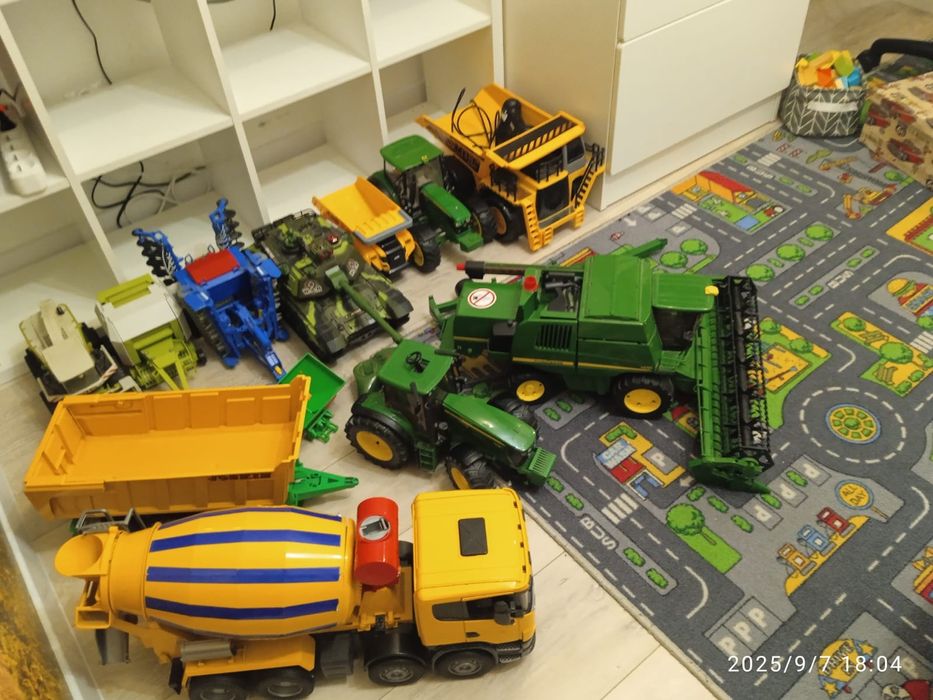 Zabawki JCB, Bruder, wozidło, autobus i inne
