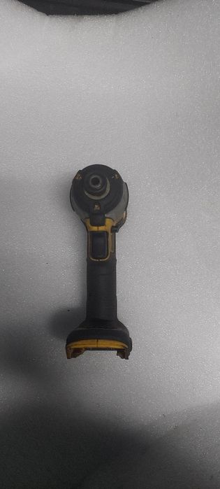 Sprzedam Dewalt dcf887