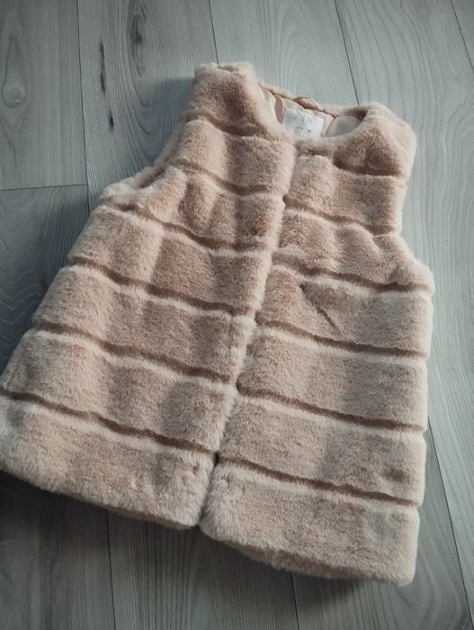 Futrzana kamizelka dla dziewczynki