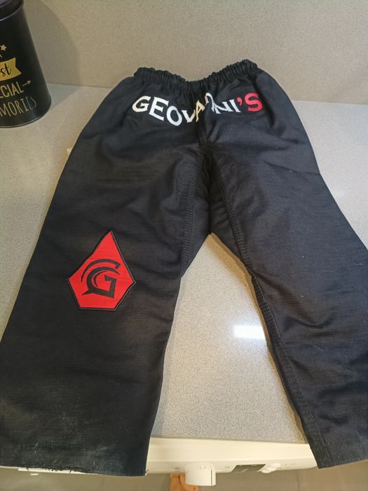 Kimonos usados  de vários tamanhos