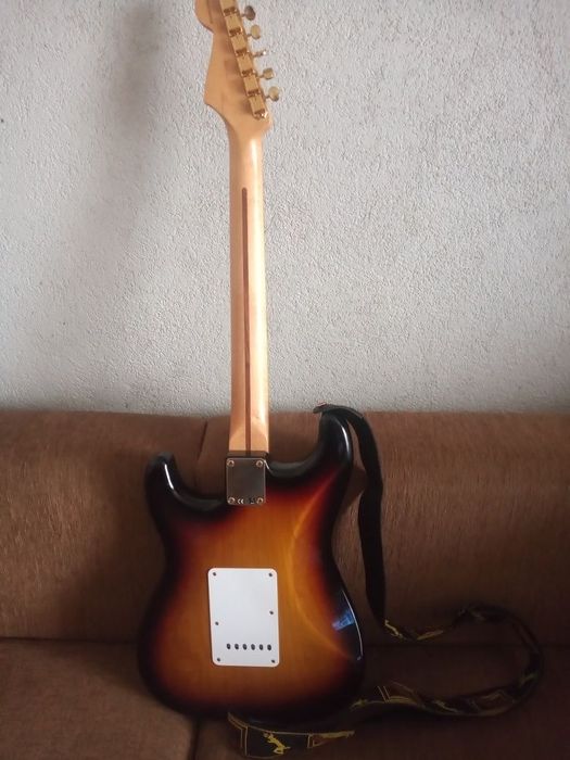 Fender stratocaster deluxe MIM