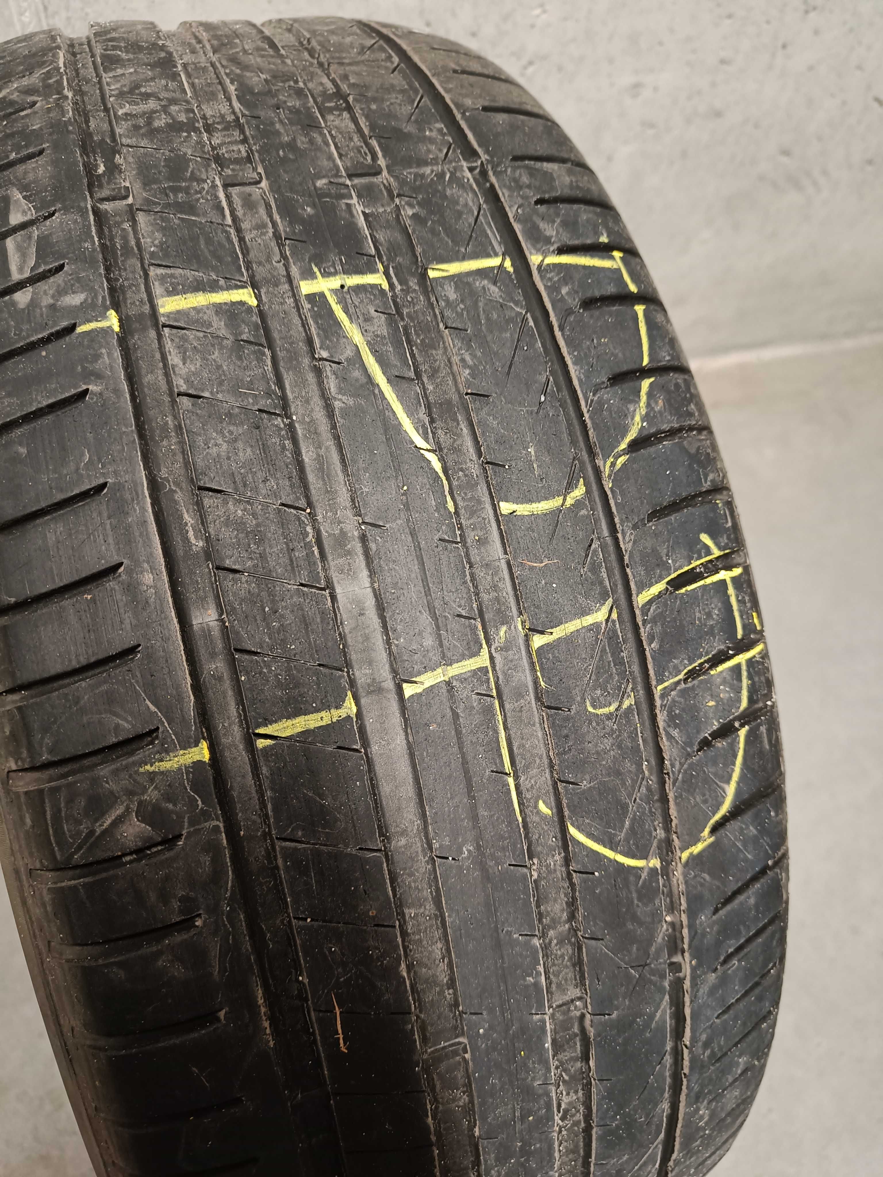 Opony letnie Pirelli Scorpion 255 45 R19