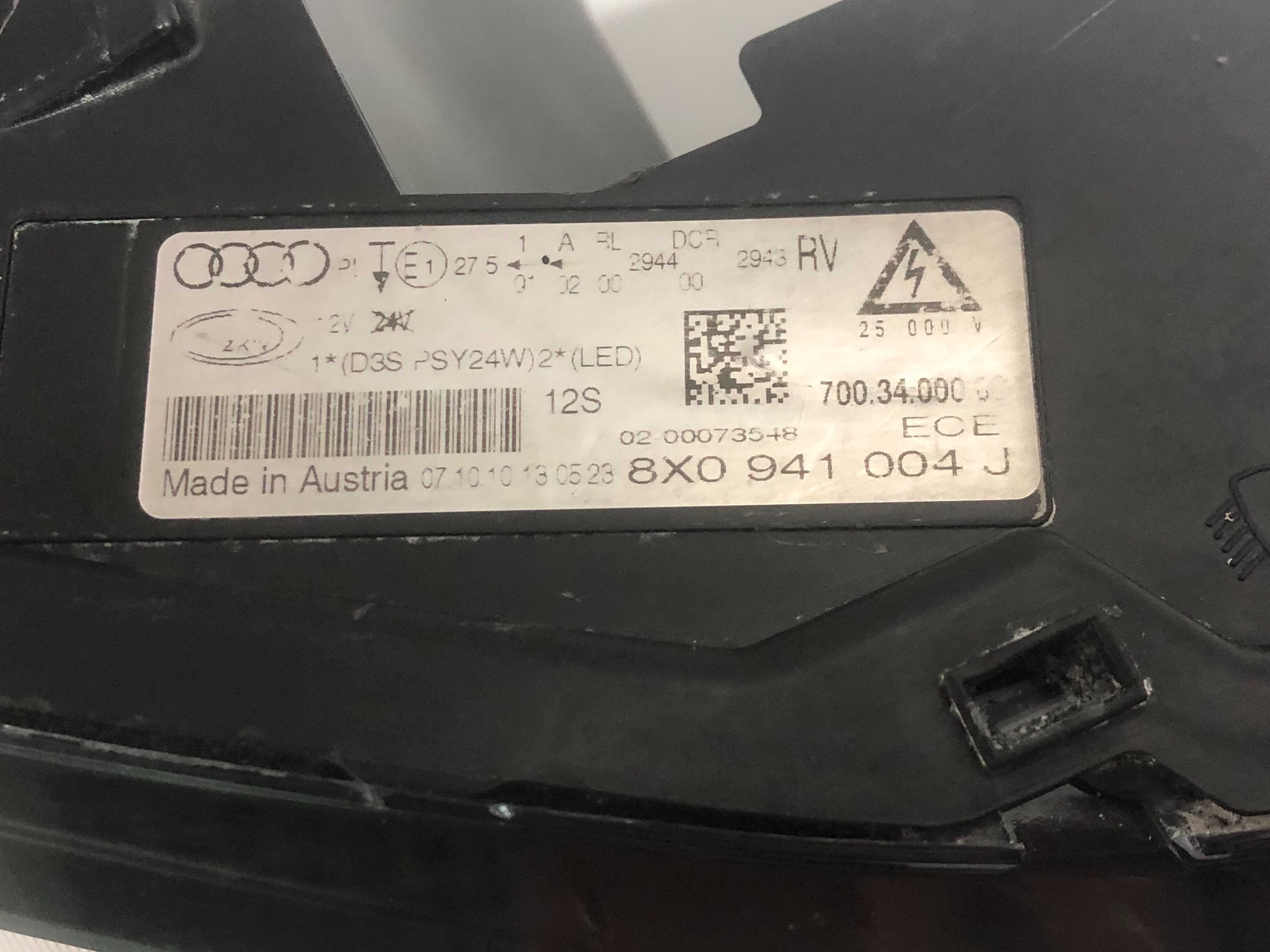 Audi A1 8X0941006 8X0941004J 8X0941004 до рест фари