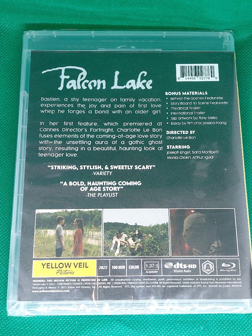 Falcon Lake Charlotte le Bon BD. Folia.