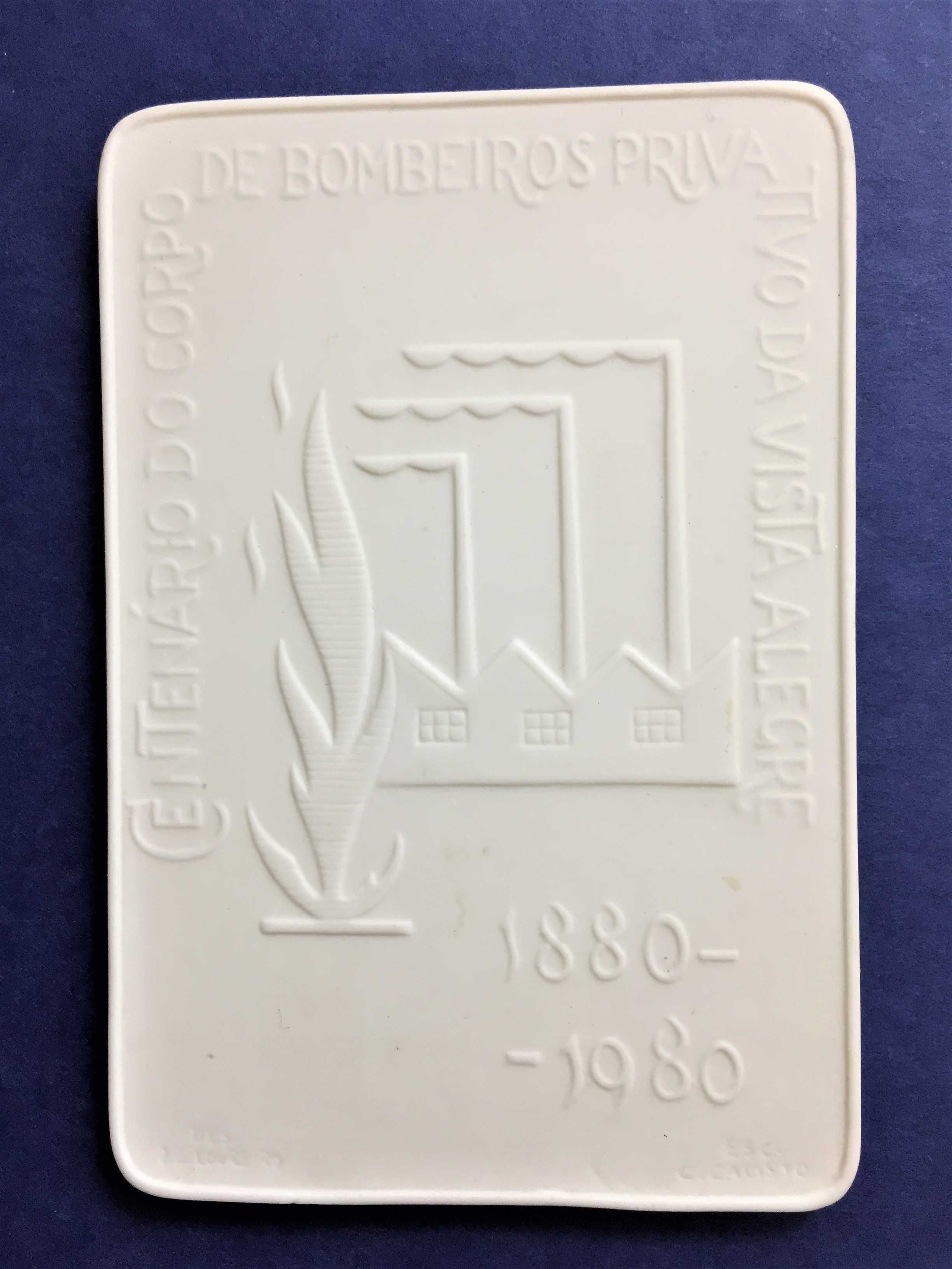 Placa medalha em biscuit - Centenário Bombeiros Vista Alegre 1880/1980