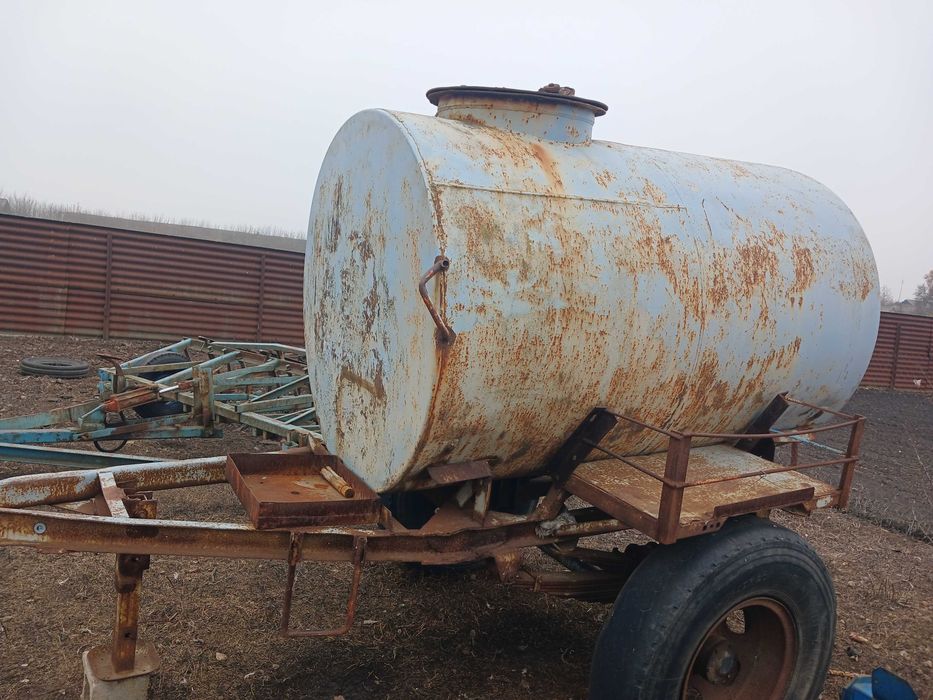 Бочка 3 куба  (вода)