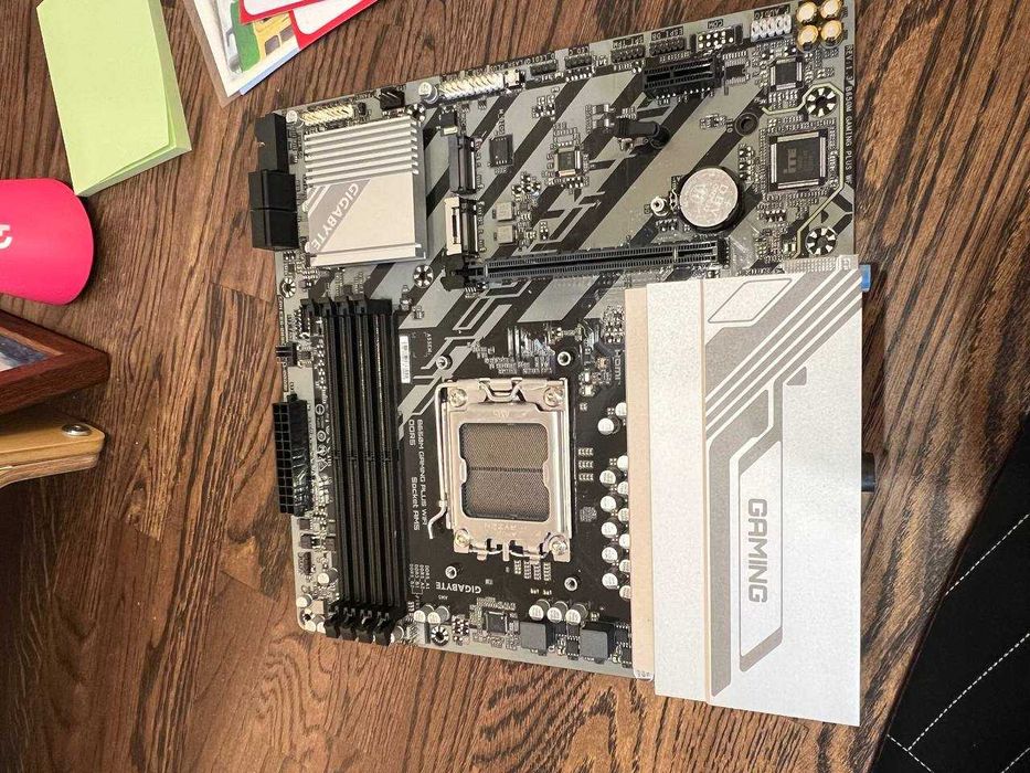 Материнська плата з дефектом Gigabyte B650M GAMING PLUS WIFI