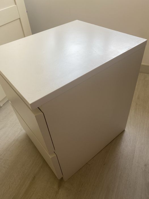 Mesa de cabeceira/ Bloco de 2 gavetas MALM IKEA