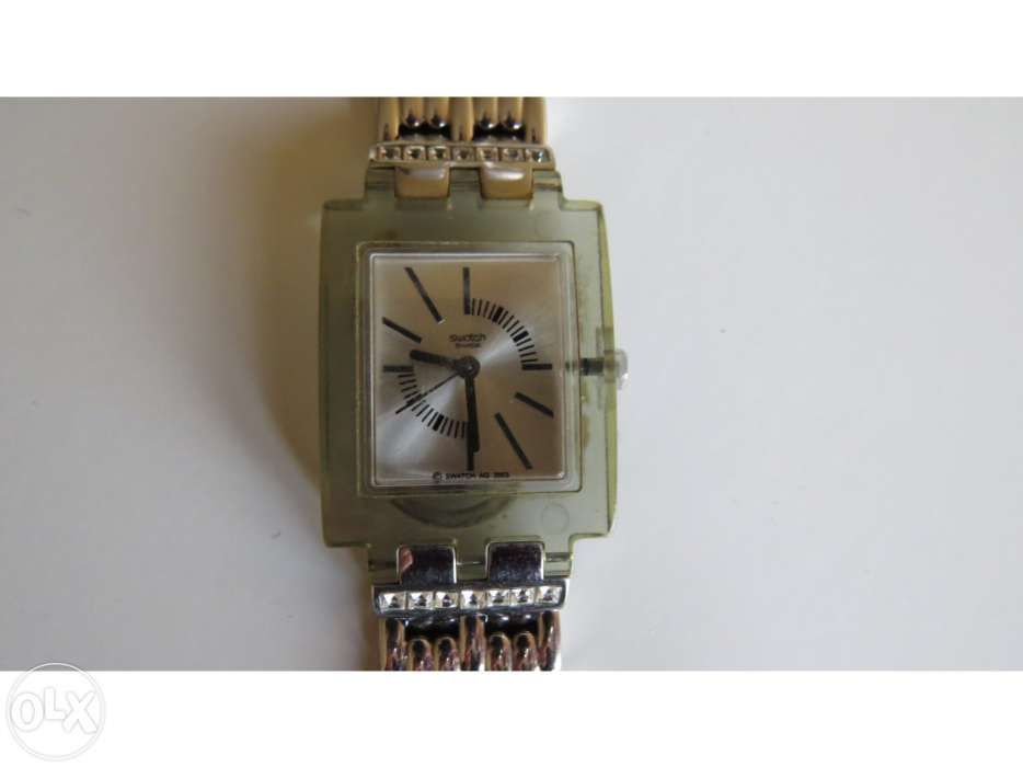 Relógio de coleção da Swatch com cristais swarovski