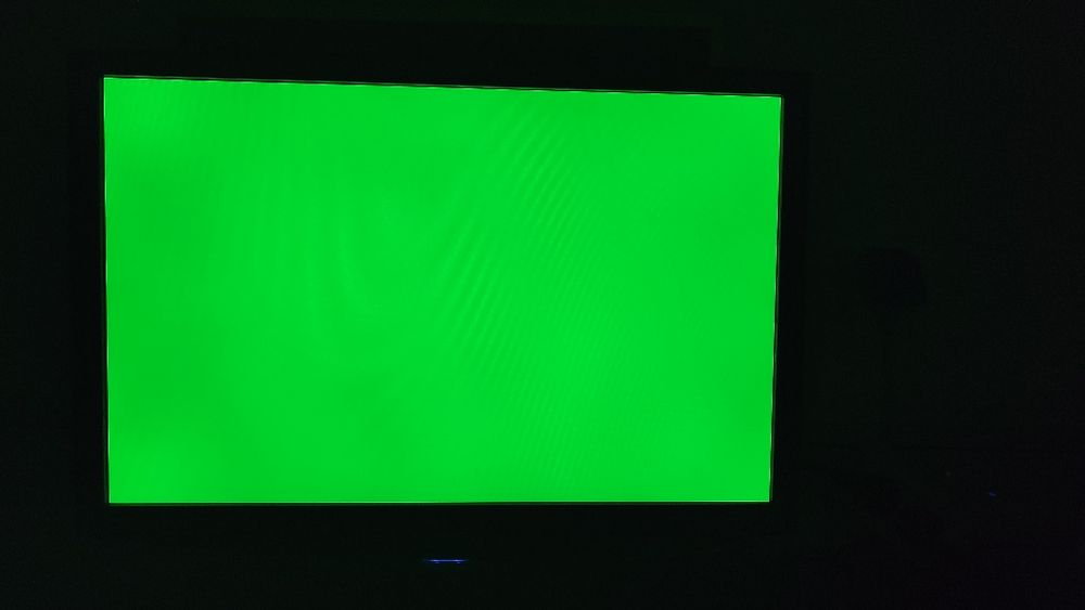 Monitor 24" LCD FullHD z DVI Dsub 100% OK