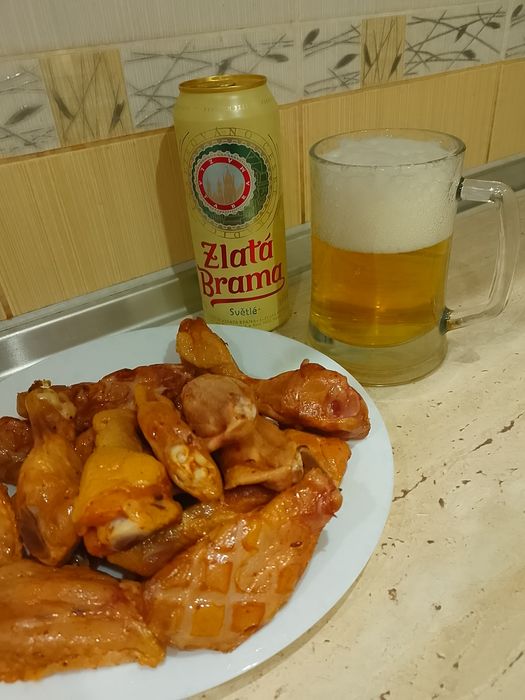 Куриные крылышки варено копченные (курячі крильця варено копчені )