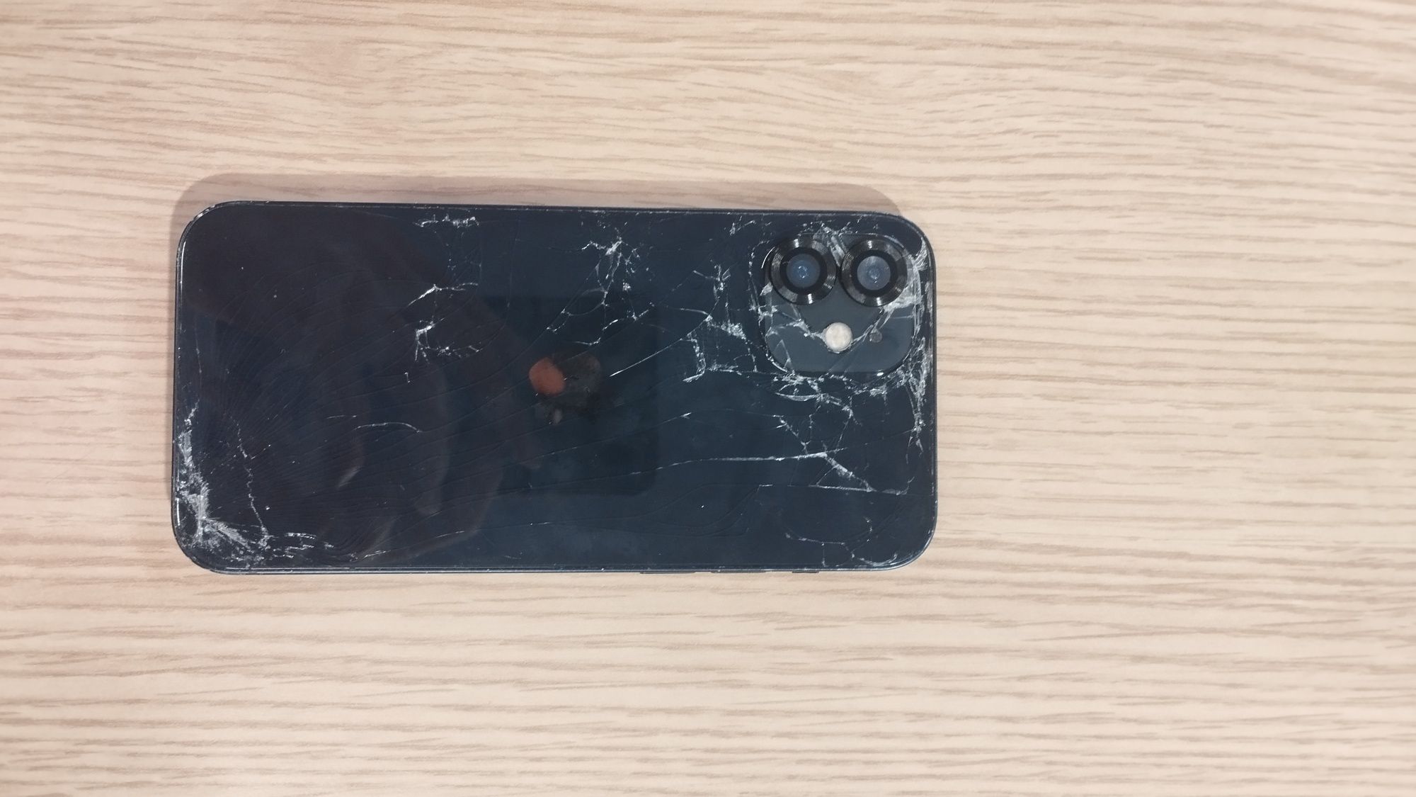 iPhone 12 (128GB)