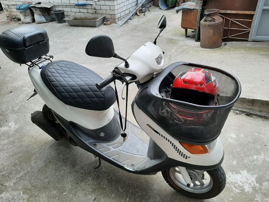 Скутер хонда цеста 34 двох тактний з номером і тех паспортом.