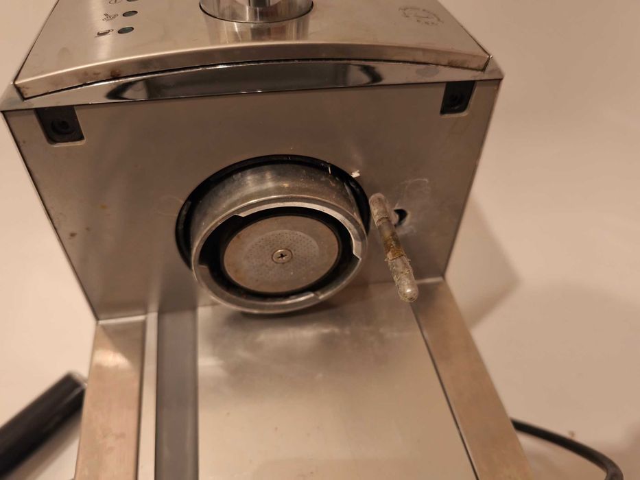 Philips Saeco poemia кавоварка під відновлення