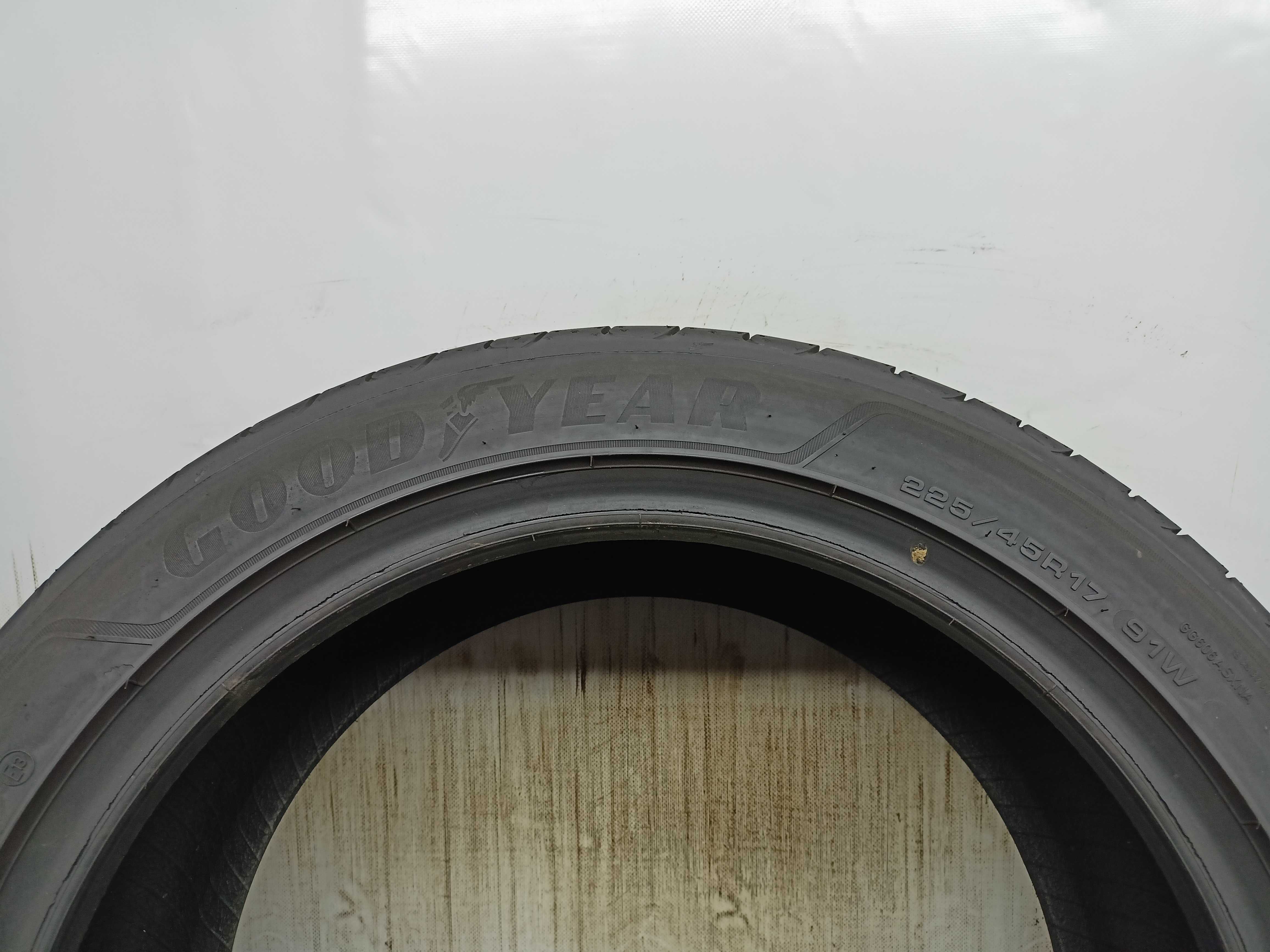 Goodyear Efficentgrip 225/45/17 2021rok 91W 8mm (2330)