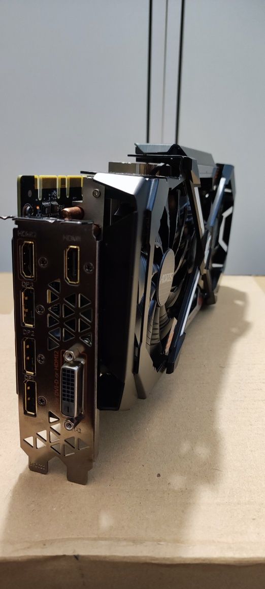 Placa gráfica Gigabyte AORUS GTX 1080 Ti Xtreme Edition 11GB