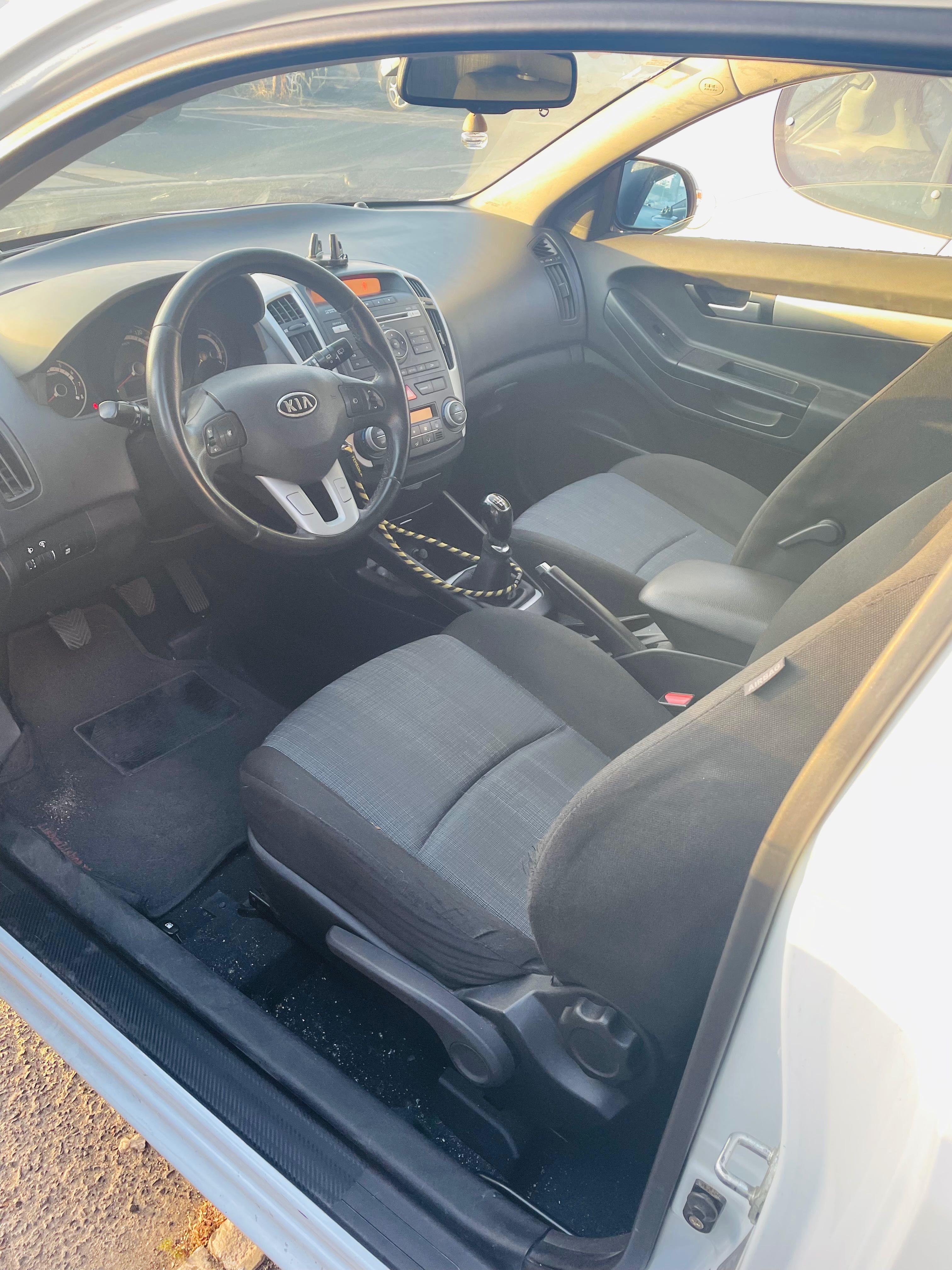 Kia Ceed S Coupé 1.4 CVVT EX ISG
