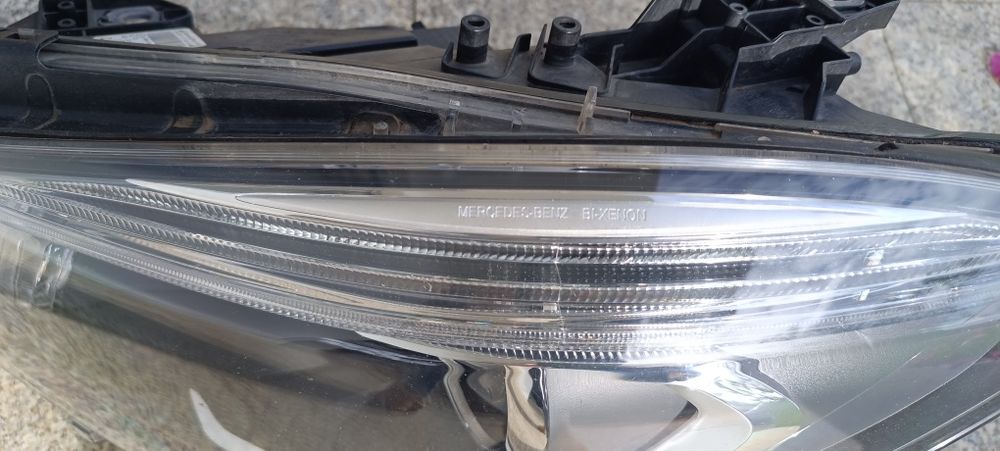 Farol Mercedes CLA W117 Xenon