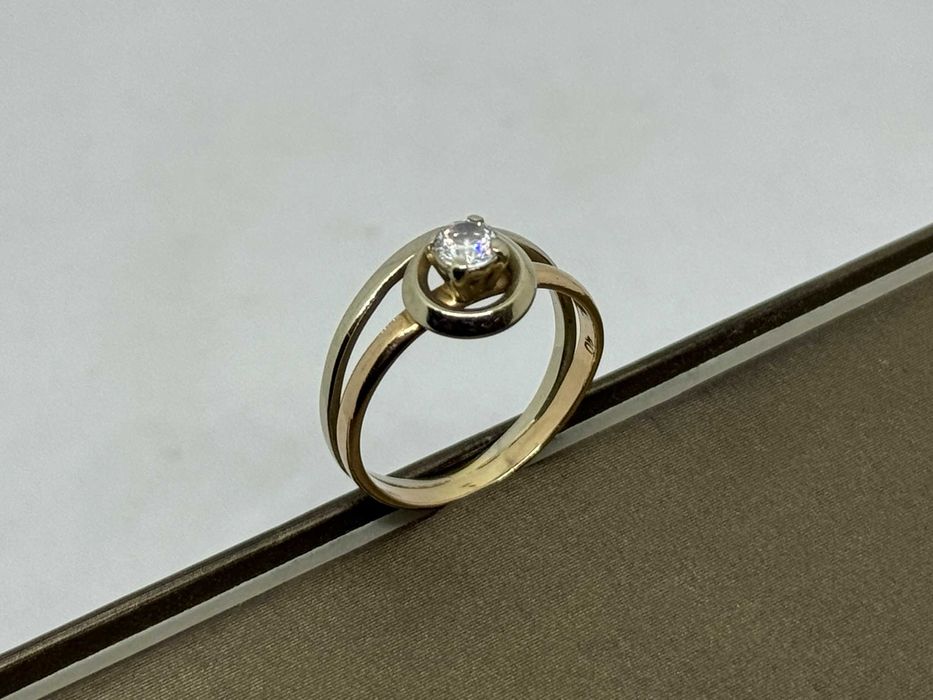 Wyjątkowy złoty pierścionek  585  R-13