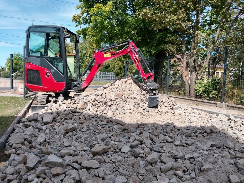 Wywóz gruzu ziemi gliny odpadów zielonych załadunek sprzątanie dzial