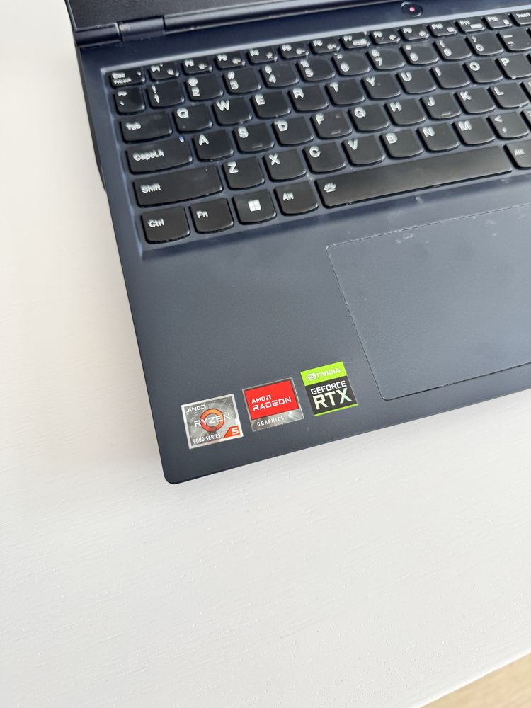 Lenovo Legion 5 / RTX 3070 / Ryzen 5 / 32GB RAM / 1TB SSD