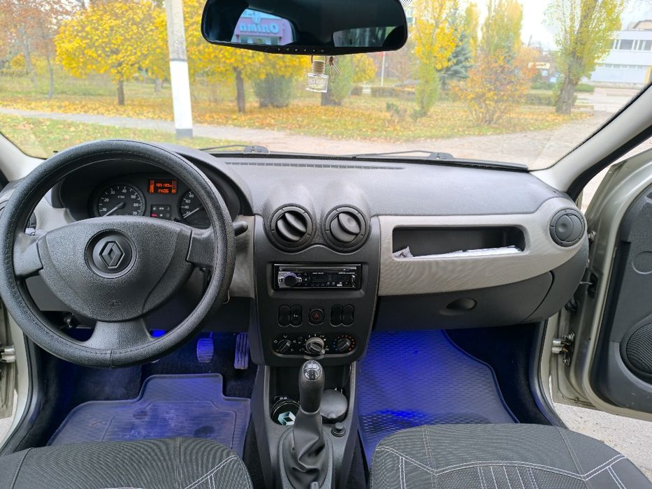 Renault Logan 1,4. 2012 рік