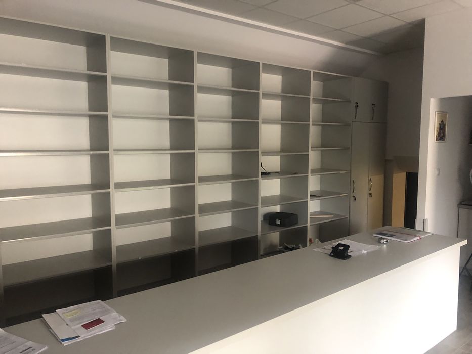 Wyposażenie sklepu pułki, regały