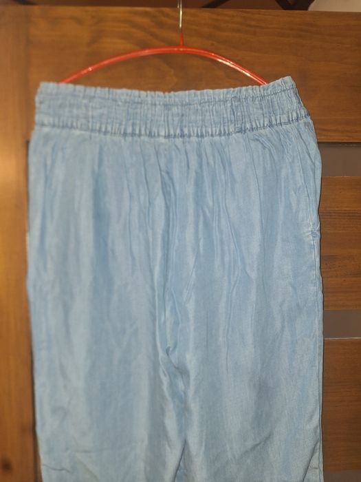 Spodnie damskie Reserved rozmiar L 100%Lyocell stan bardzo dobry.