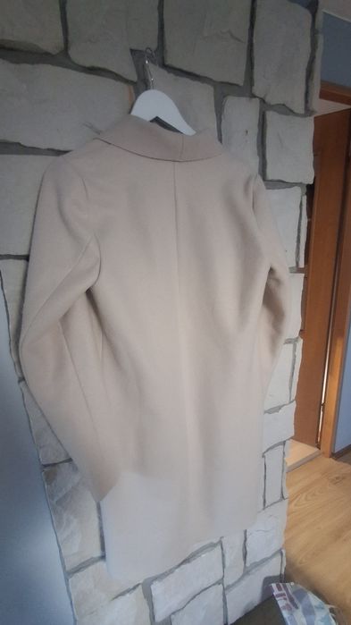 Płaszcz damski beżowy