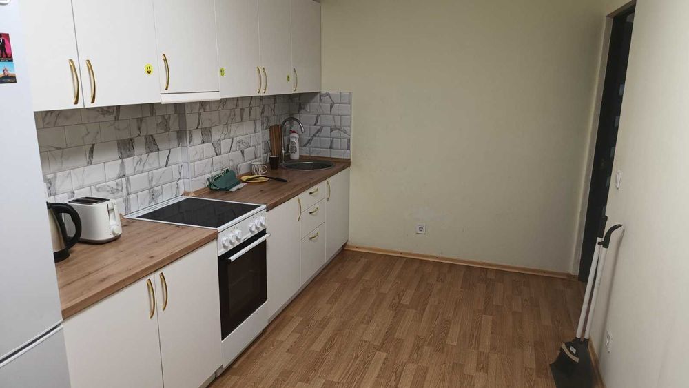 Без комісії кімната в 3-к квартирі на вул. Максимовича, 7в