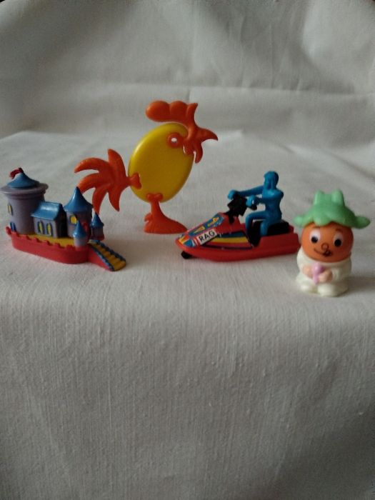 Продам игрушки - киндыры