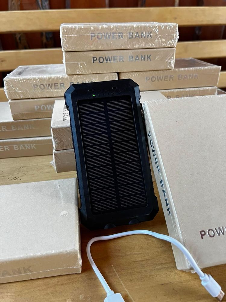 Акумулятор павербанк на сонячній батареї Solar Charger 30000 mAh