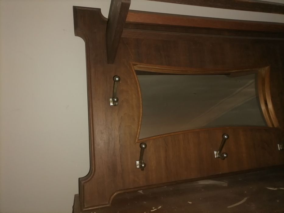 Bengaleiro antigo com espelho por 25 €