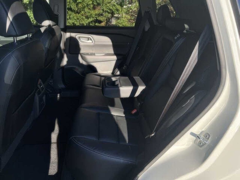 Nissan Rogue SL      2021