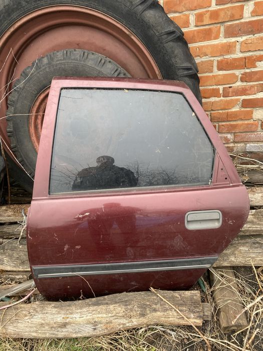 Двері opel vectra A 1989