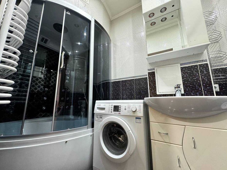 3-кімнатна квартира з РЕМОНТОМ біля парку