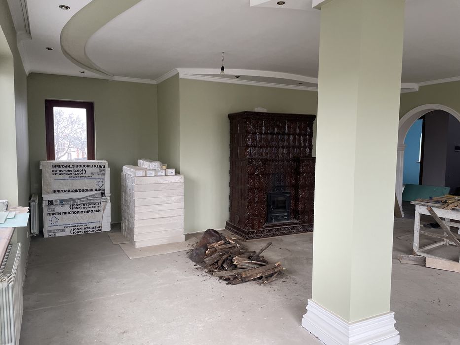 Будинок з прилеглою земельною ділянкою