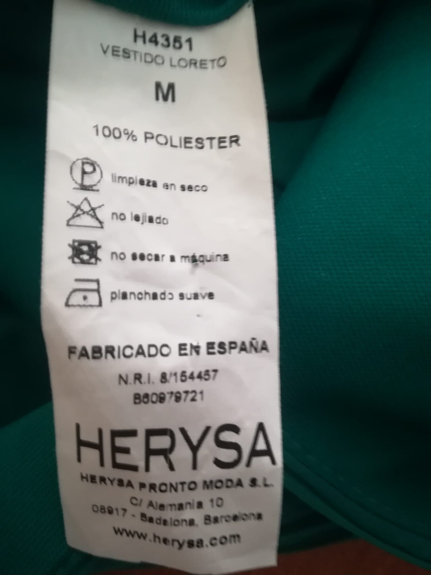 Vestido se serimonia comprado este ano.