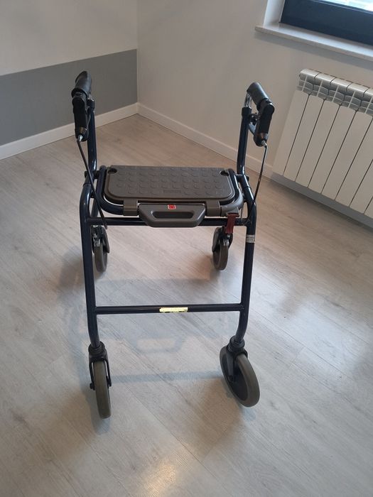 Wózek chodzik dla osób starszych