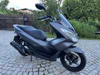 Honda PCX 125 cm skuter