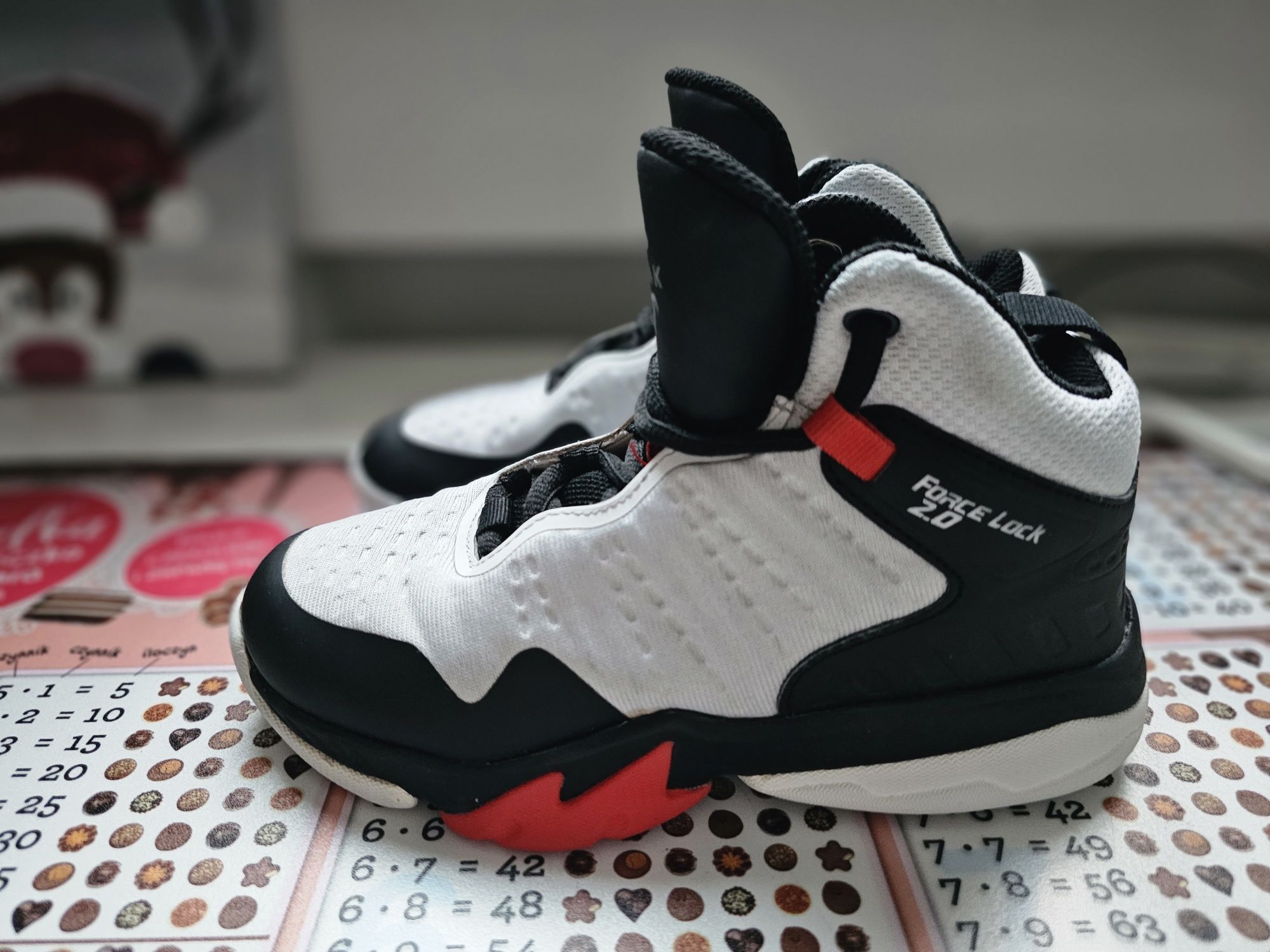 Adidasy Tarmak 30 koszykówka