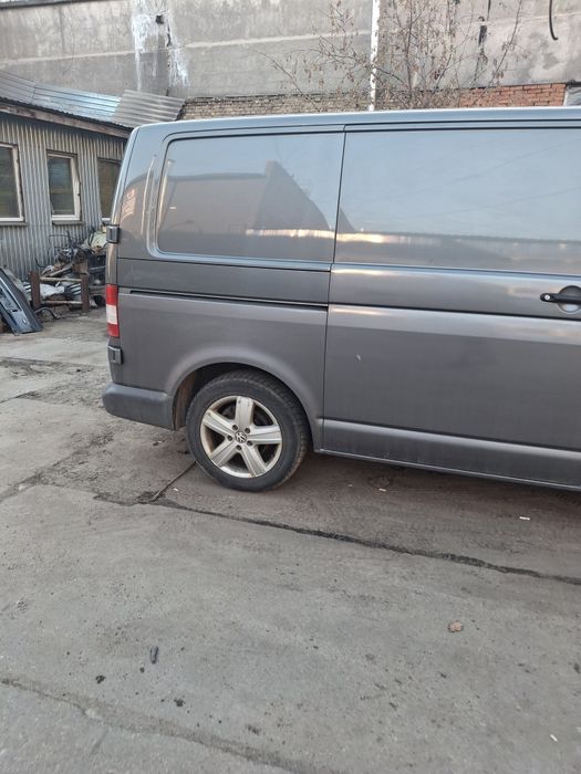 Задня права четверть Volkswagen T5